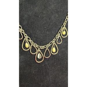 Vtg Liz Claiborne Gold Tome White Yellow Stone Statement Necklace 18 Inches